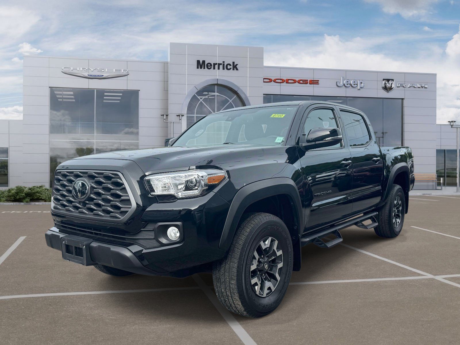 Used 2023 Toyota Tacoma TRD Off-Road w/ Advanced Technology Package AWD/4WD image 4