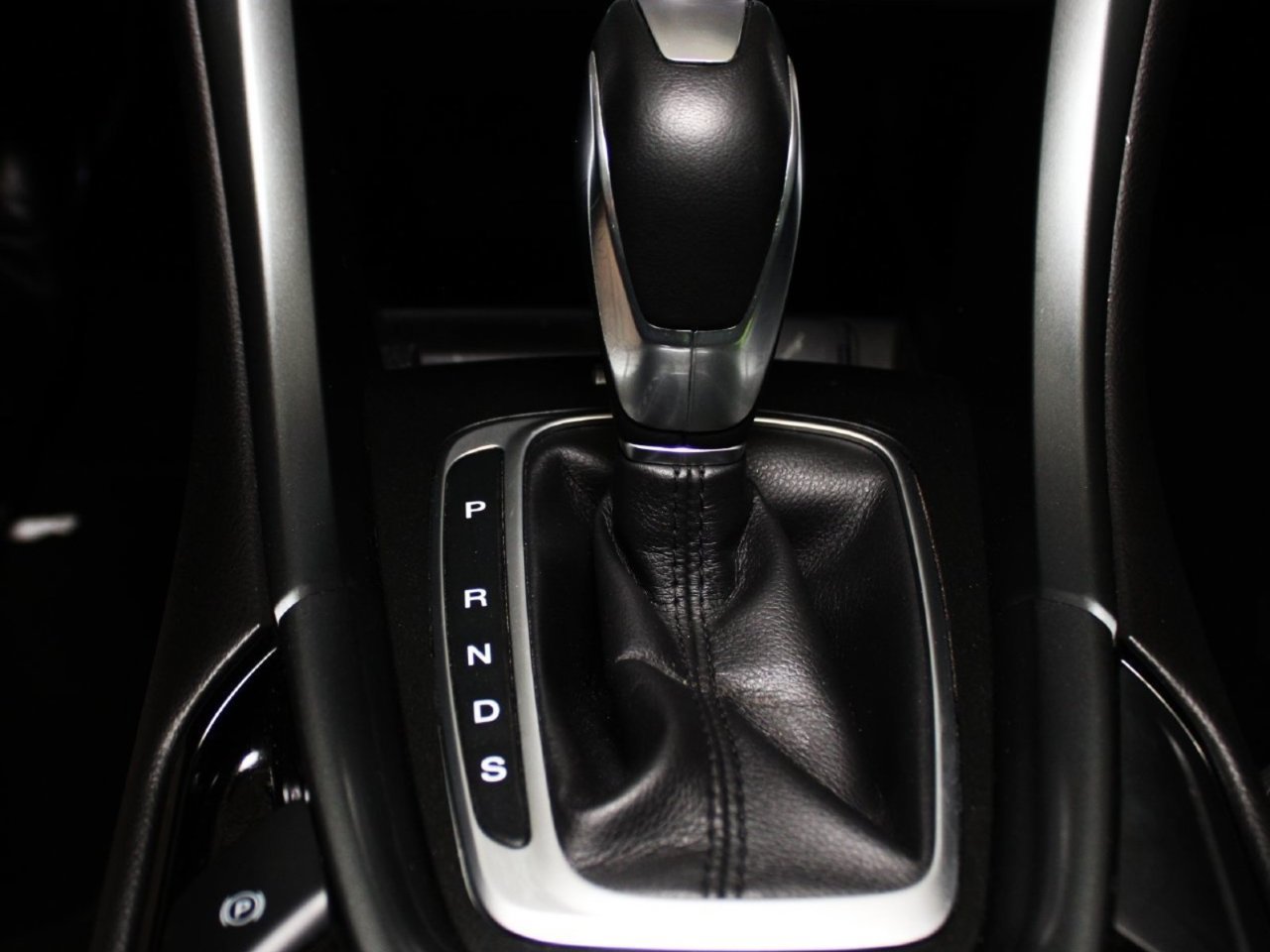 Used 2015 Ford Fusion Titanium FWD image 27