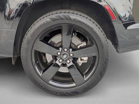 Used 2023 Land Rover Defender 130 SE image 19