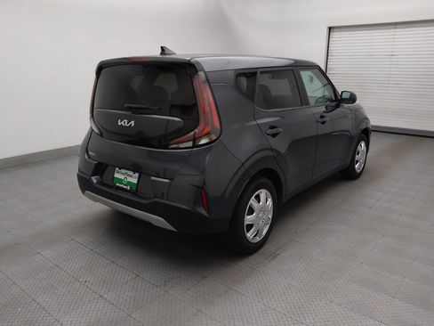 Used 2023 Kia Soul LX FWD image 9