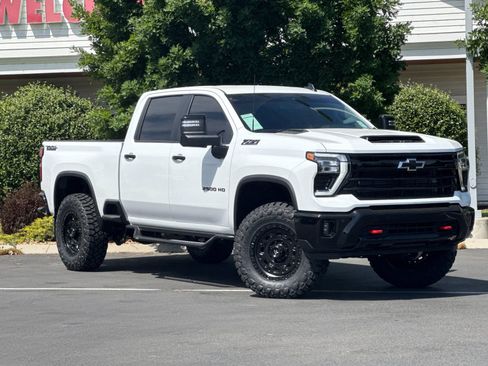 New 2026 Chevrolet Silverado 2500 LT w/ Trail Boss Package AWD/4WD image 2