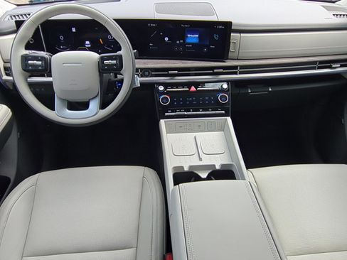 Certified 2025 Hyundai Santa Fe Calligraphy FWD image 14