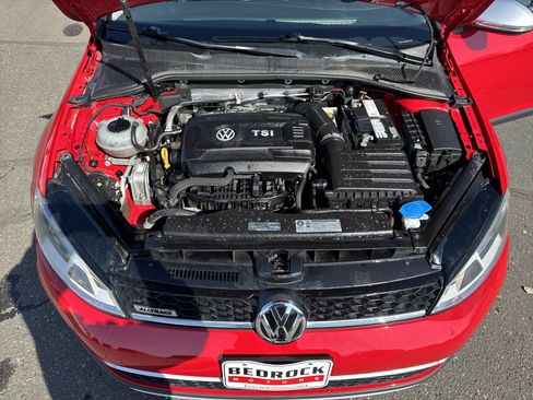 Used 2017 Volkswagen Golf Alltrack S image 15