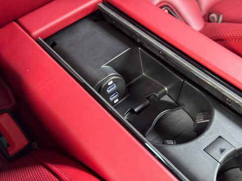 Used 2021 Porsche Panamera image 38