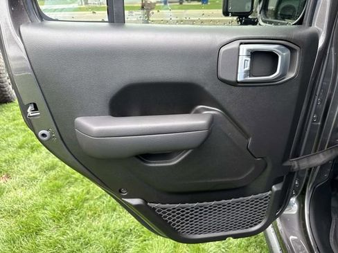 New 2026 Jeep Gladiator Sport AWD/4WD image 22