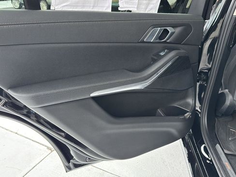 Used 2022 BMW X7 xDrive40i w/ Parking Assistance Package image 14