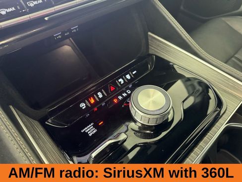 Used 2024 Jeep Wagoneer L Series II w/ Flexible Seating Group image 21