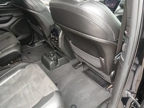 Used 2023 Jeep Grand Cherokee L Laredo AWD/4WD image 32