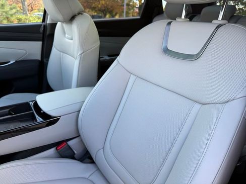 New 2026 Hyundai Tucson Limited image 22