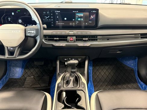 Used 2025 Kia K4 GT-Line w/ GT-Line Premium Package FWD image 24