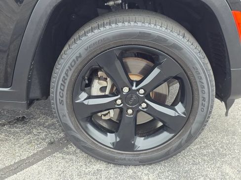 Used 2023 Jeep Grand Cherokee L Limited w/ Black Appearance Package RWD image 19