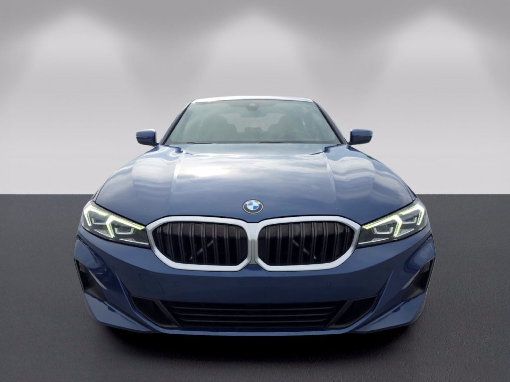 Certified 2023 BMW 330i Sedan w/ Driving Assistance Package RWD image 2