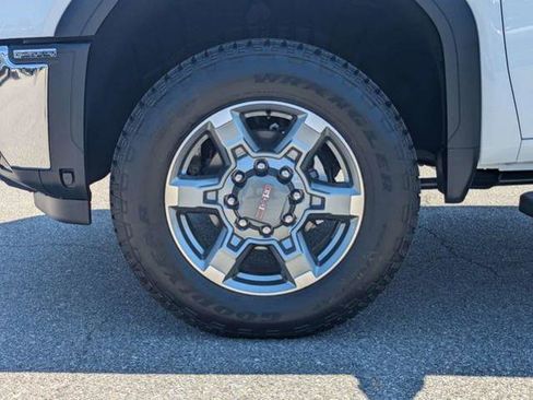 New 2026 GMC Sierra 2500 SLT w/ SLT Premium Package AWD/4WD image 12