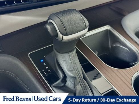 Used 2024 Toyota Sienna XLE image 17