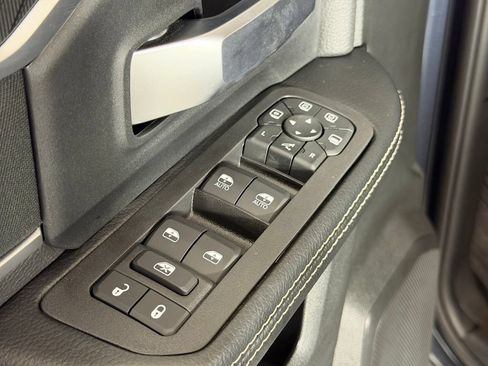 Used 2026 RAM 3500 Big Horn AWD/4WD image 27