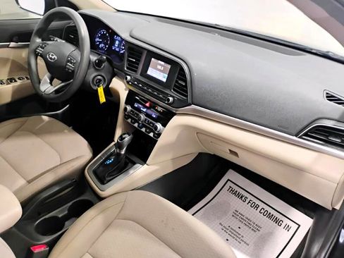Used 2020 Hyundai Elantra SE w/ Cargo Package (C1) image 26
