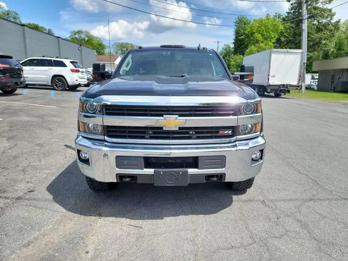 Used 2017 Chevrolet Silverado 2500 LT AWD/4WD image 2