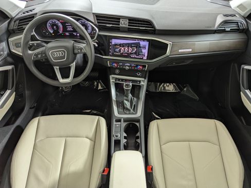 Certified 2025 Audi Q3 2.0T Premium Plus w/ Premium Plus Package image 9