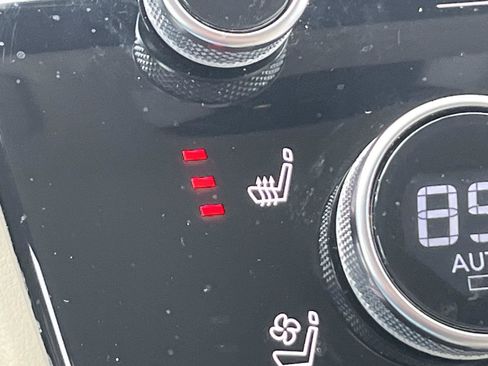 Certified 2023 INFINITI QX60 Luxe w/ Performance Audio Package image 20