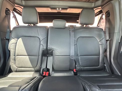 Used 2023 Ford Bronco Outer Banks w/ Sasquatch Package AWD/4WD image 22