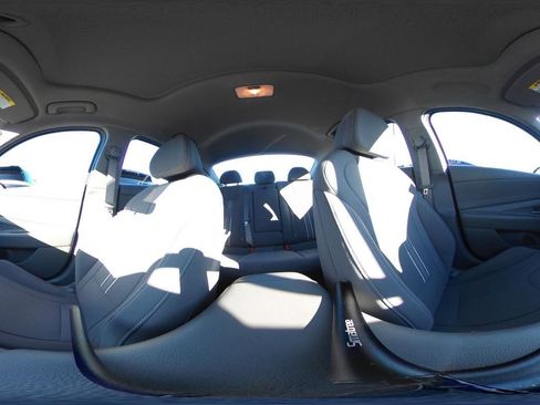 Used 2025 Hyundai Elantra SEL image 40