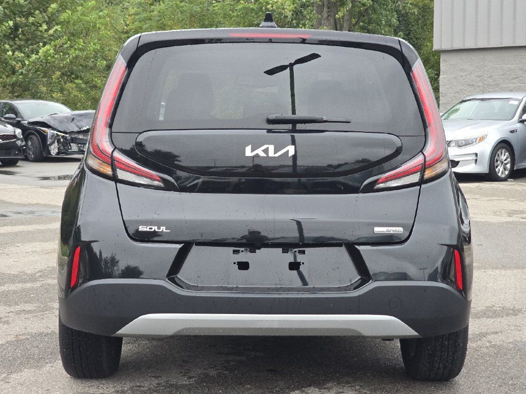 Used 2023 Kia Soul EX FWD image 15