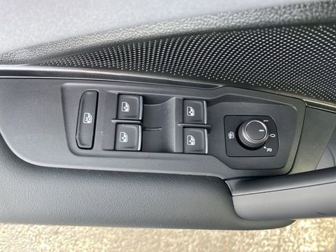 New 2026 Volkswagen Tiguan SE R-Line image 24