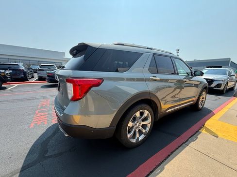 Used 2020 Ford Explorer Platinum w/ Premium Technology Package AWD/4WD image 13