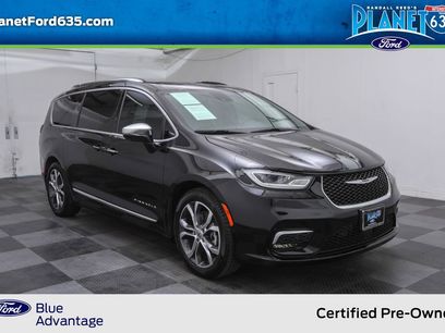 Used 2024 Chrysler Pacifica Pinnacle w/ Trailer Tow Group