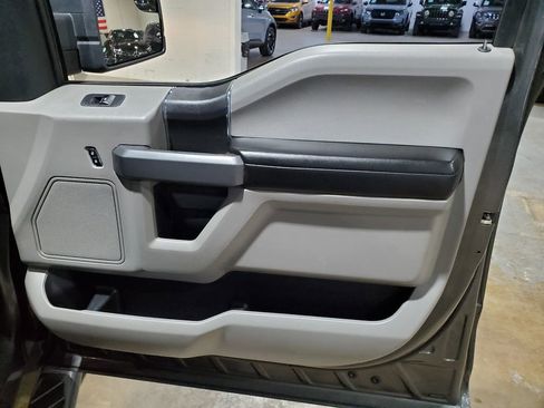 Used 2018 Ford F150 XLT RWD image 15