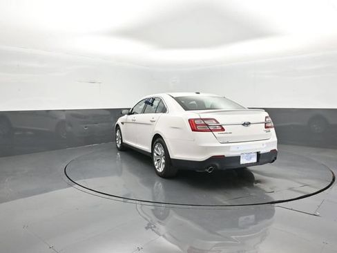 Used 2018 Ford Taurus Limited FWD image 5