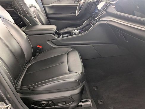 Used 2023 Jeep Grand Cherokee 4WD 4xe image 35