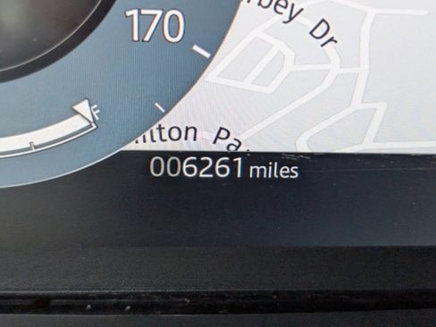 Certified 2025 Land Rover Range Rover Velar S image 22