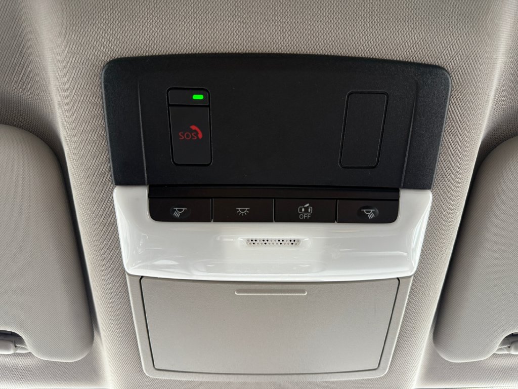 Used 2023 Nissan Rogue SV AWD/4WD image 17