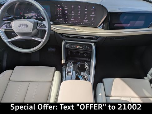 New 2025 Audi Q5 Prestige image 17