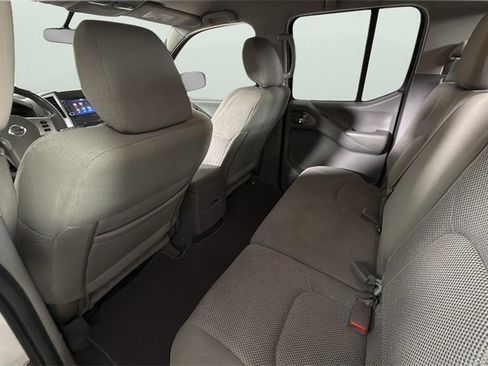 Used 2020 Nissan Frontier SV image 22