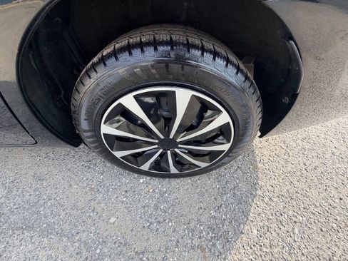 Used 2014 Toyota Corolla LE FWD image 22