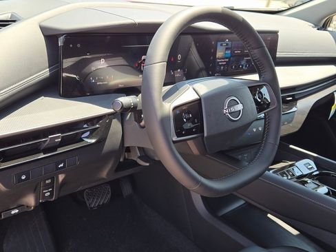 New 2025 Nissan Murano SV image 23