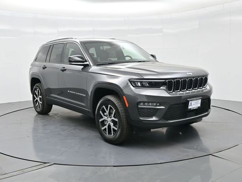 New 2025 Jeep Grand Cherokee Limited image 4
