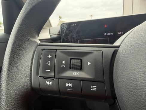 Certified 2025 Nissan Kicks SV image 16