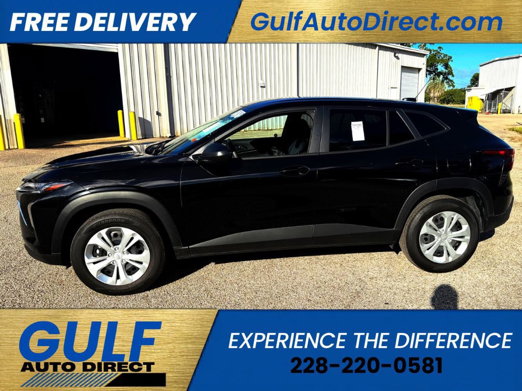 Used 2026 Chevrolet Trax LS FWD image 4