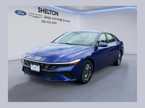 Used 2024 Hyundai Elantra SEL FWD image 1