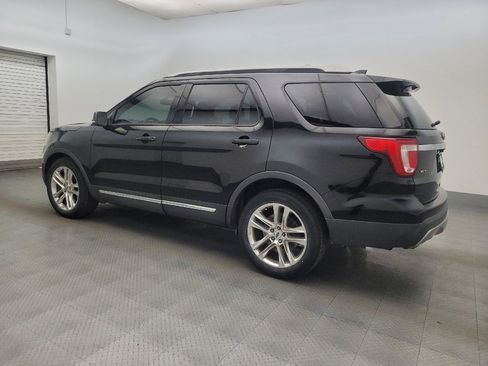 Used 2017 Ford Explorer XLT w/ Equipment Group 202A image 3
