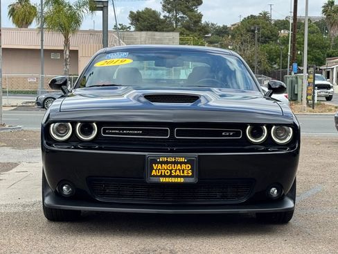 Used 2019 Dodge Challenger GT RWD image 4