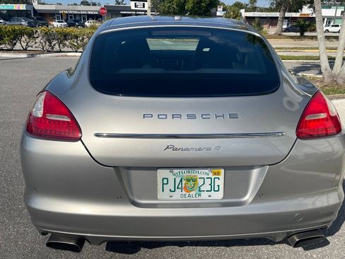 Used 2011 Porsche Panamera 4 image 9