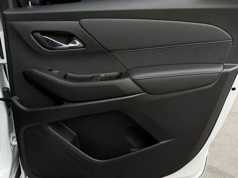 Used 2023 Chevrolet Traverse High Country AWD/4WD image 47
