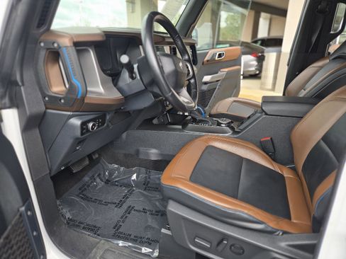 Used 2023 Ford Bronco Outer Banks w/ Sasquatch Package image 21