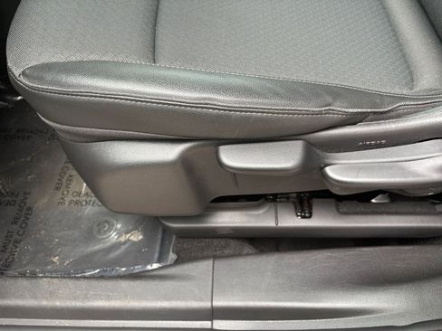 Used 2025 Buick Encore GX Preferred FWD image 23