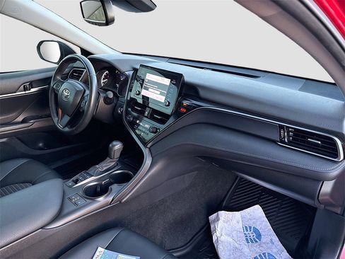 Used 2022 Toyota Camry SE image 27