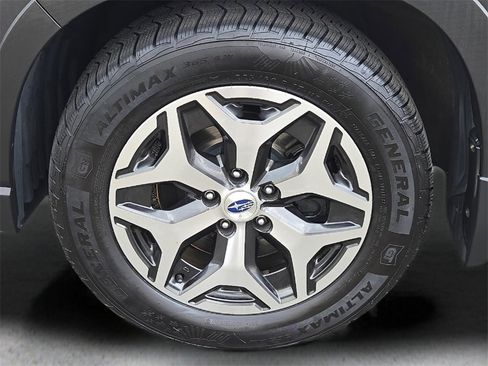 Used 2019 Subaru Forester Premium image 8
